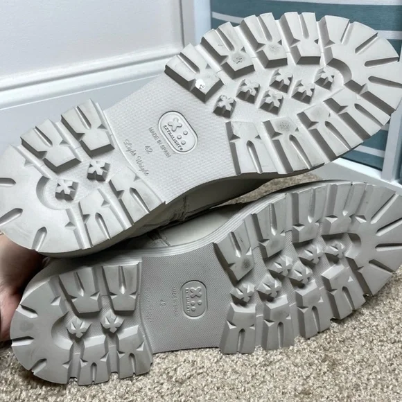 La Canadienne Yasmine Women's Leather Boot - Picture 7 of 9